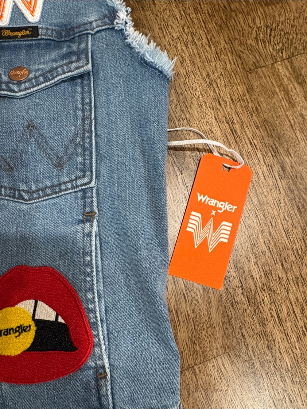 Wrangler x Whataburger Patch Denim Jean Cut Off Vest Size S NWT - Picture 3 of 7